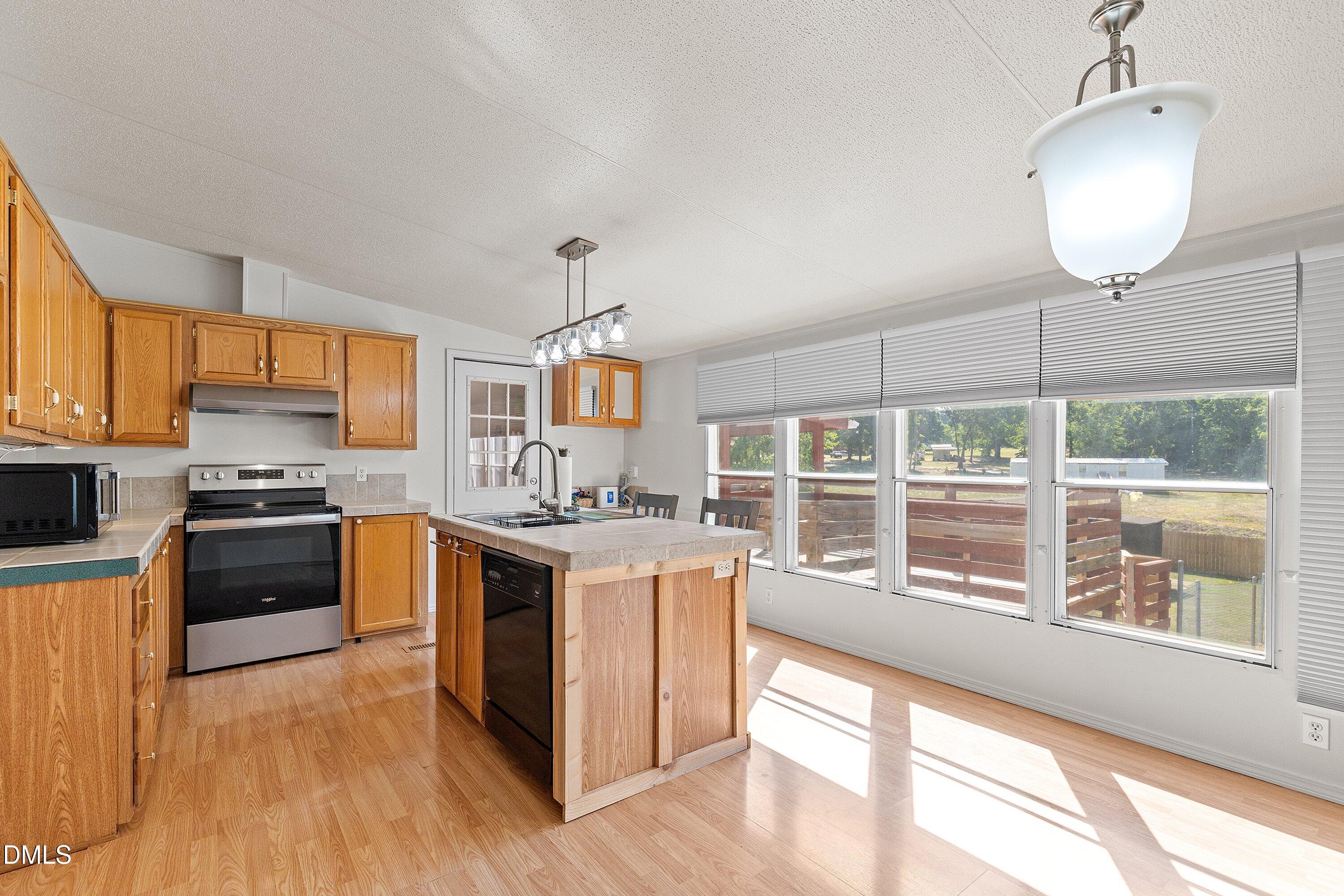 3040 Medlin Road Clayton, NC 27527 - Photo 4 of 22 29-3040 Medlin Rd_4834