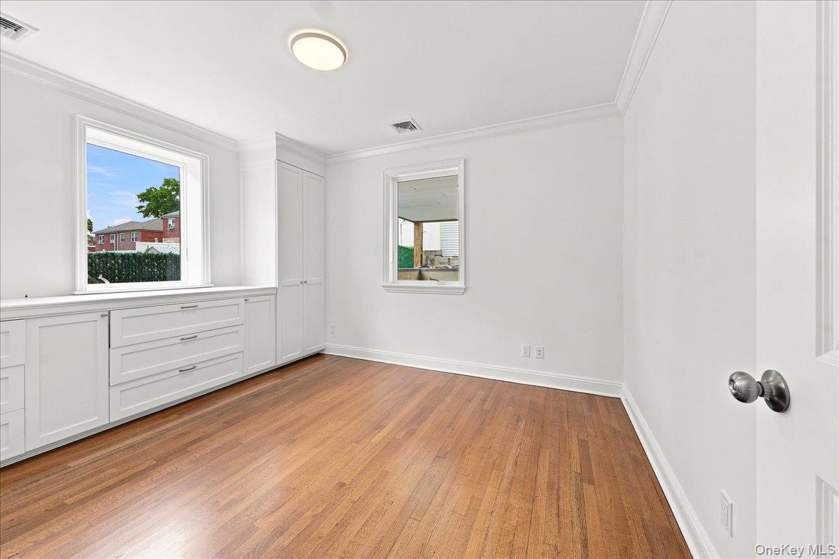 3533 Ropes Avenue Bronx, NY 10475 - Photo 7 of 15 Gallery Image 7