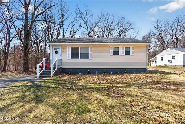 $289,000 | 6129 Johnston Road, Guilderland, NY 12159