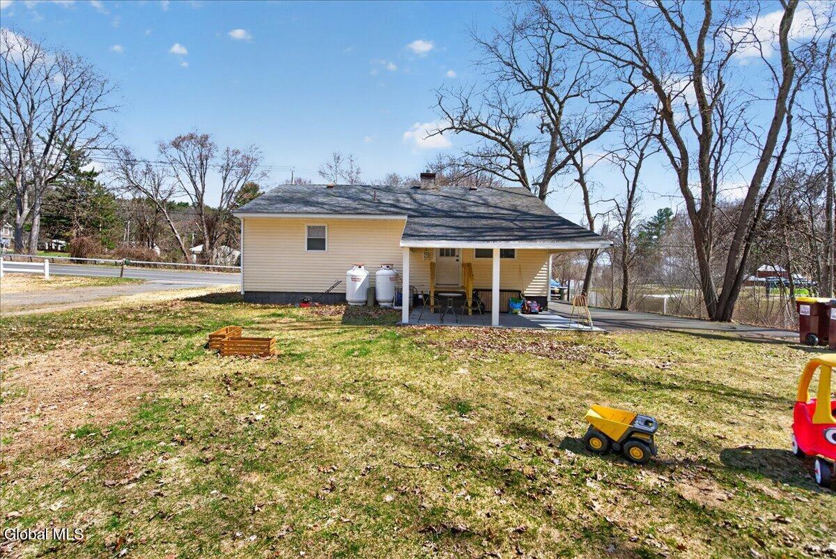 6129 Johnston Road Guilderland, NY 12159 - Photo 8 of 27 27-6129 JOHNSTON-9