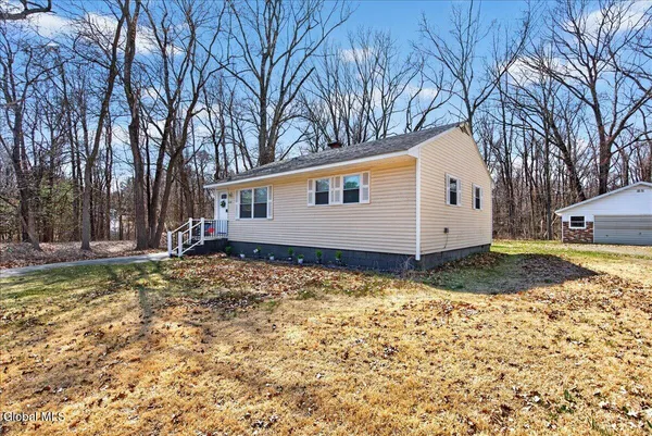 $289,000 | 6129 Johnston Road, Guilderland, NY 12159