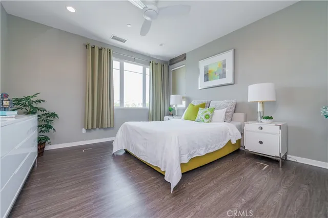 $1,660,000 | 727 Beacon, Irvine, CA 92618