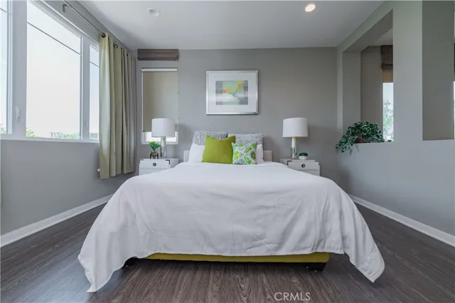 $1,660,000 | 727 Beacon, Irvine, CA 92618