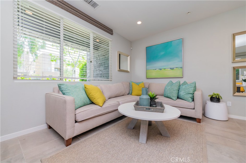 727 Beacon Irvine, CA 92618 - Photo 4 of 49