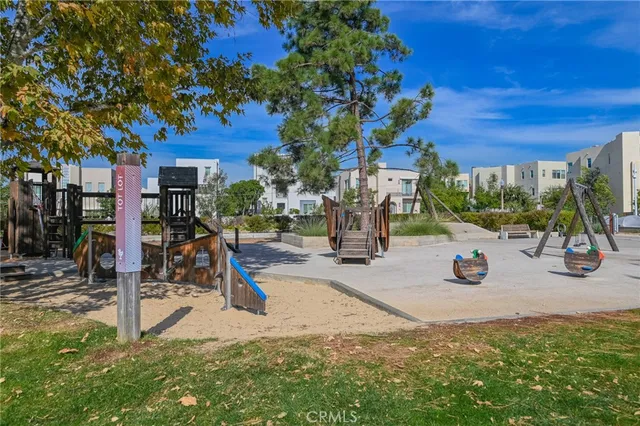 $1,660,000 | 727 Beacon, Irvine, CA 92618