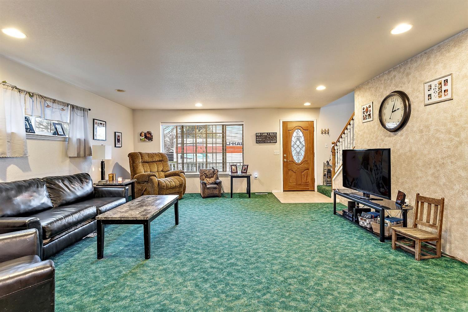 2659 Rabun Way Central Point, OR 97502 - Photo 3 of 17 Additional Photo