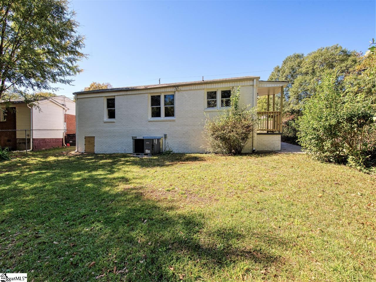611 Old Augusta Road Greenville, SC 29605 - Photo 2 of 17