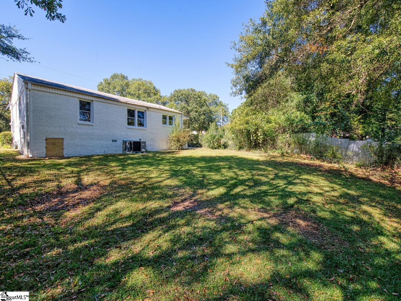 611 Old Augusta Road Greenville, SC 29605 - Photo 3 of 17