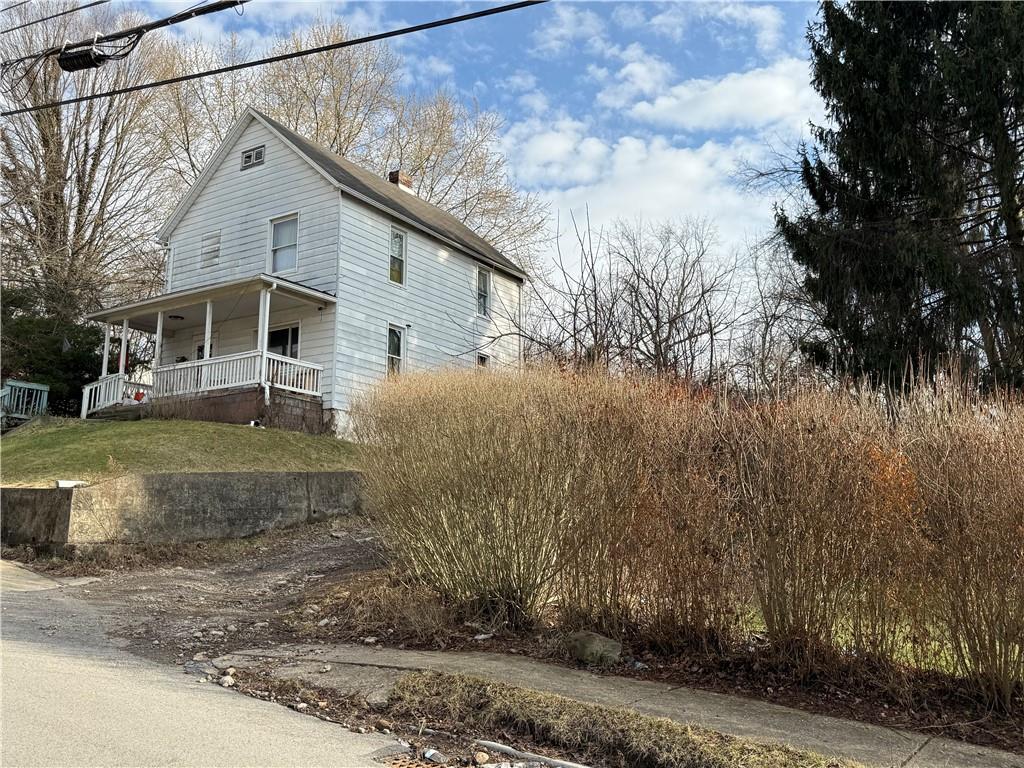 420 East Lutton Street New Castle, PA 16101 - Photo 2 of 2