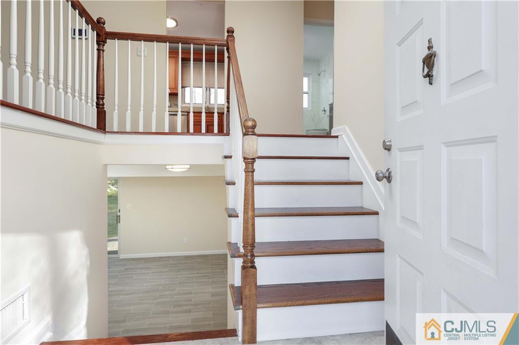 10 University Road East Brunswick, NJ 08816 - Photo 2 of 28 Gallery Image 2