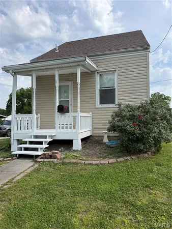 $85,000 | 802 East Olive Street, Red Bud, IL 62278