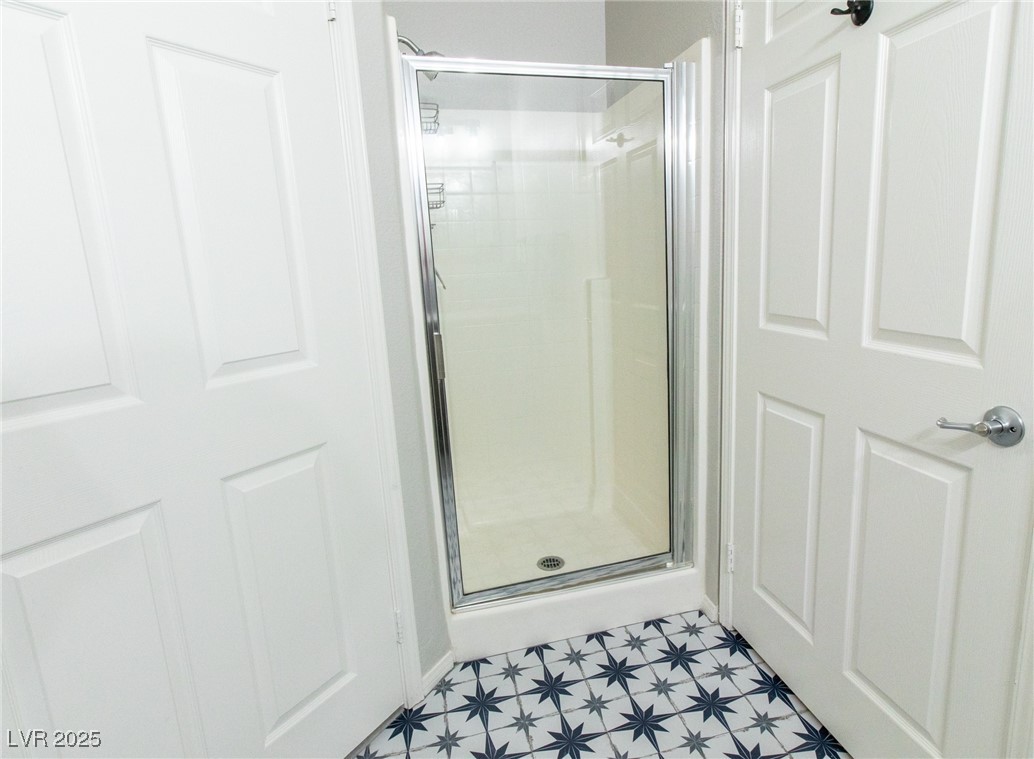 10550 West Alexander Road, Unit 2068 Las Vegas, NV 89129 - Photo 21 of 47 Bathroom with a shower stall