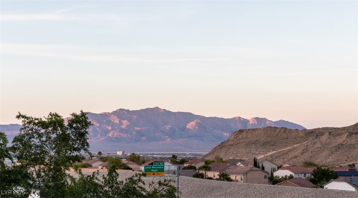 10550 West Alexander Road, Unit 2068 Las Vegas, NV 89129 - Photo 45 of 47 View of mountain backdrop