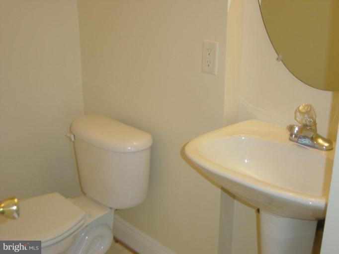 5806 Kenmore Road Baltimore, MD 21210 - Photo 11 of 20 Bath #1