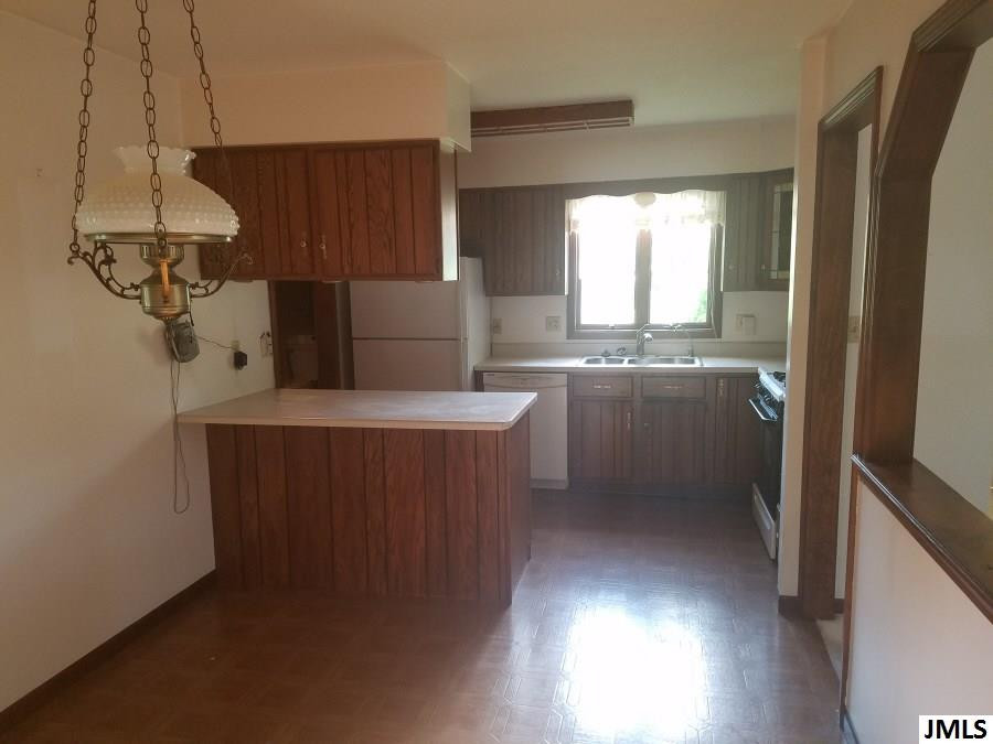 9804 Case Road Brooklyn, MI 49230 - Photo 6 of 13 Photo 6
