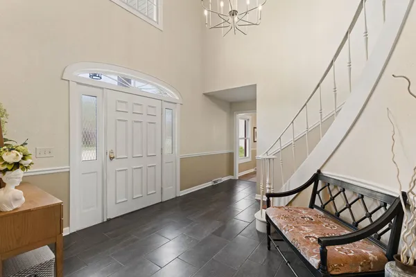 $379,000 | 1220 38th Ave Court, Rock Island, IL 61201