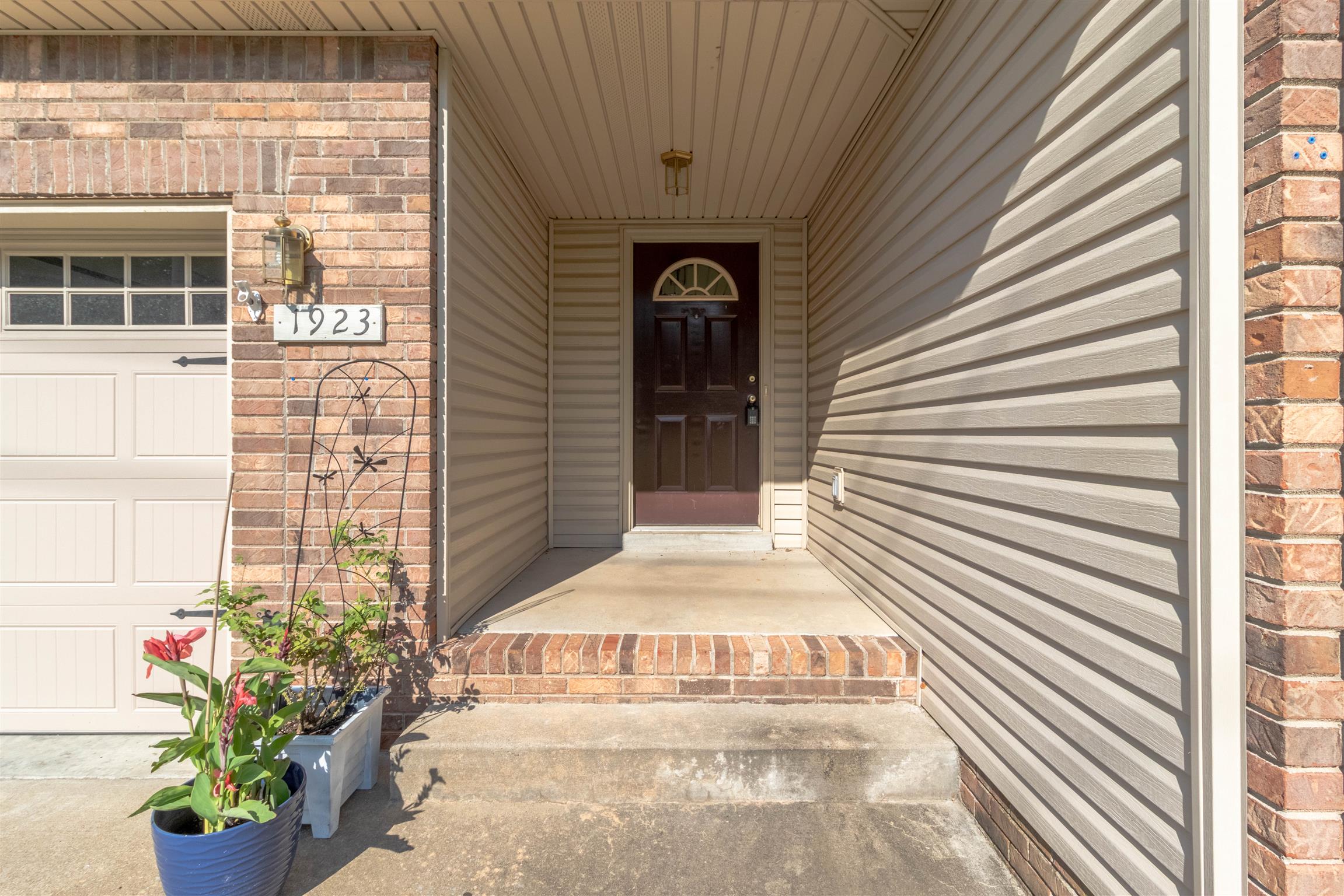1923 Needmore Road Clarksville, TN 37042 - Photo 3 of 28 Covered porch area