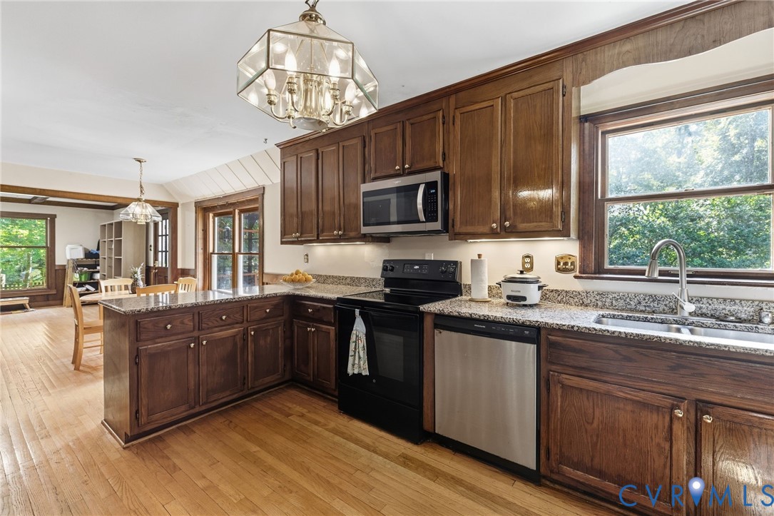 13611 Winterberry Ridge Midlothian, VA 23112 - Photo 11 of 30 Kitchen contains abundant cabinetry