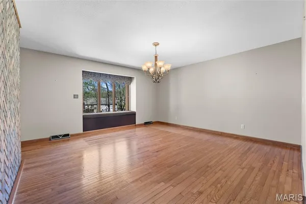 $589,000 | 283 South Lake Drive, Cape Girardeau, MO 63701