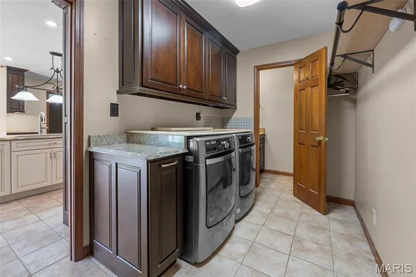 $589,000 | 283 South Lake Drive, Cape Girardeau, MO 63701