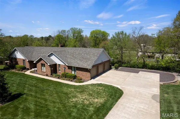 $589,000 | 283 South Lake Drive, Cape Girardeau, MO 63701