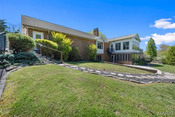 $589,000 | 283 South Lake Drive, Cape Girardeau, MO 63701