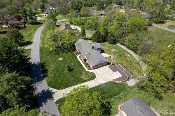 $589,000 | 283 South Lake Drive, Cape Girardeau, MO 63701