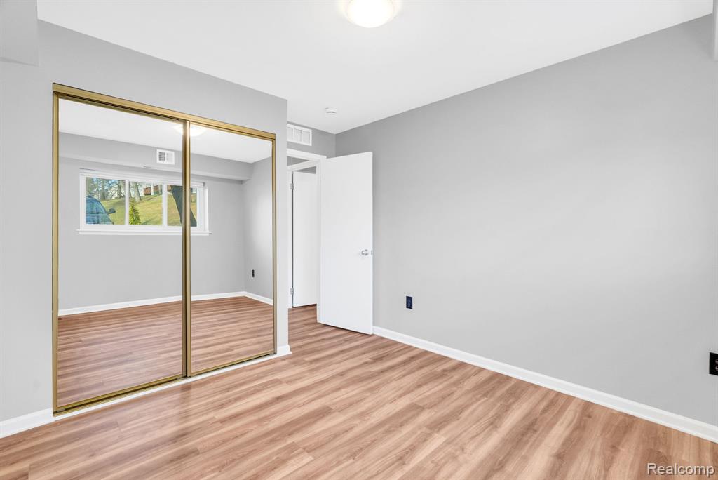 1695 Riverside Drive, Unit 8 Rochester Hills, MI 48309 - Photo 19 of 23
