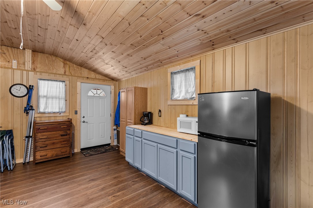 74301 Flushing Water Works Road Flushing, OH 43977 - Photo 21 of 41 Medium Cabin
