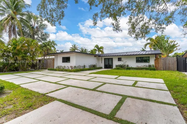 $9,500 | 1713 Southwest 5th Street, Fort Lauderdale, FL 33312