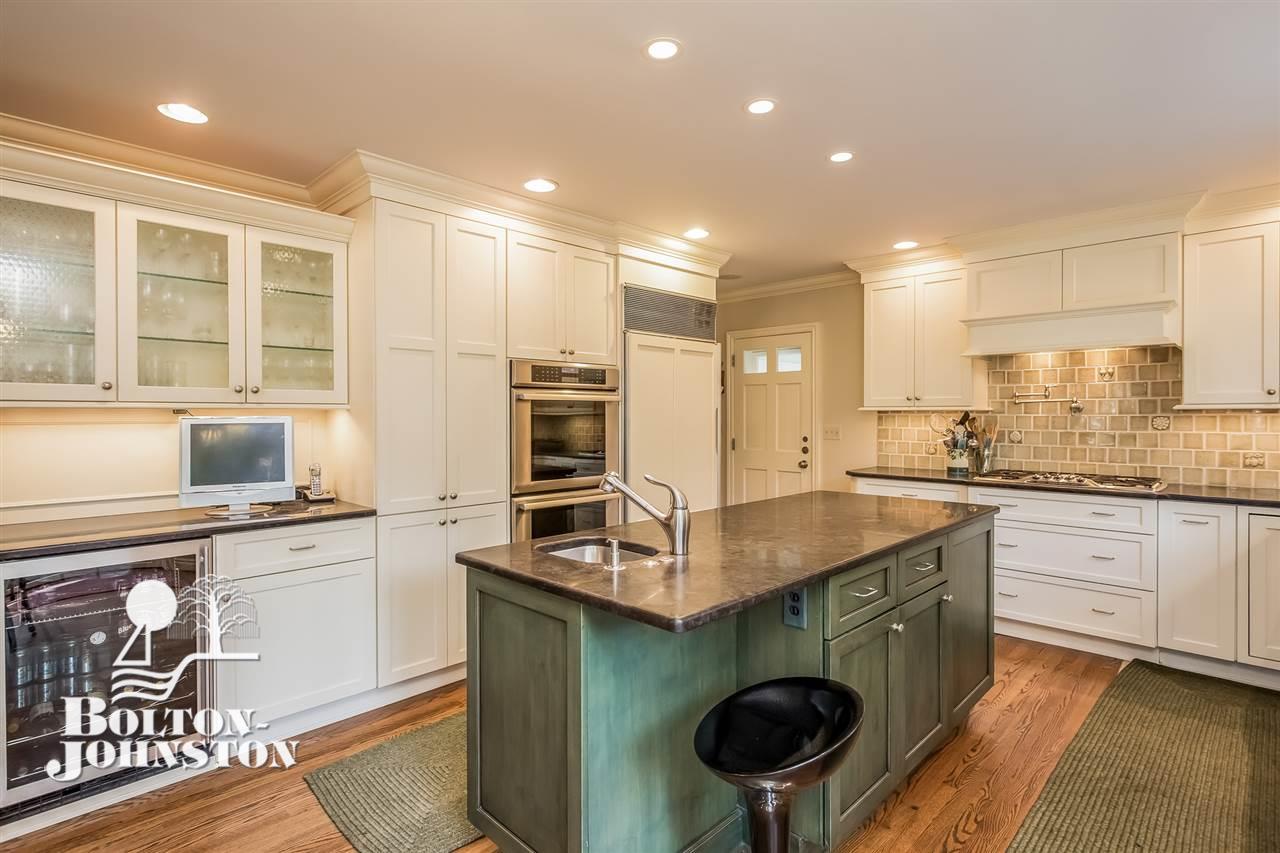 155 Vendome Road Grosse Pointe Farms, MI 48236 - Photo 14 of 67 Gallery Image 14