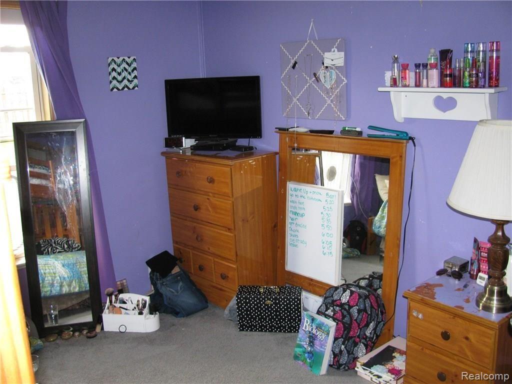 6045 Patrick Road North Branch, MI 48461 - Photo 14 of 44 First floor bedroom