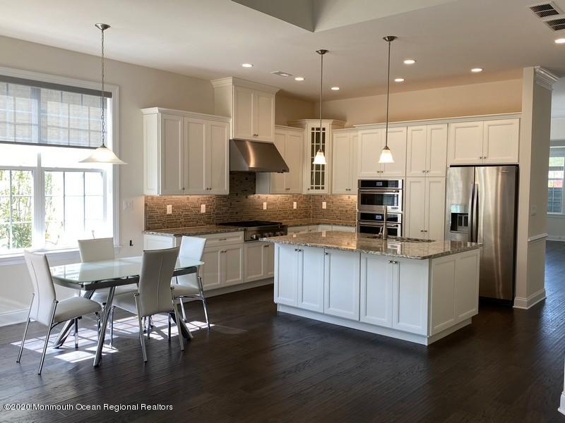 18 Sunset Drive Tinton Falls, NJ 07724 - Photo 12 of 40 Eat-in-Kitchen