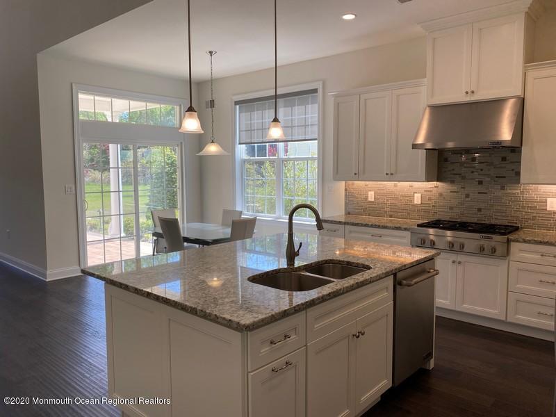 18 Sunset Drive Tinton Falls, NJ 07724 - Photo 13 of 40 Eat-in-Kitchen