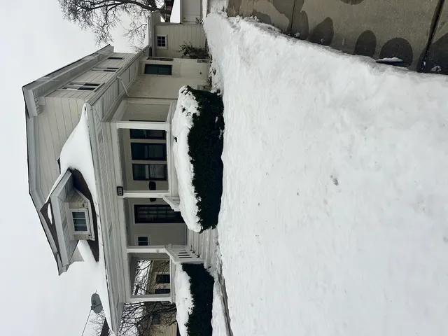 $1,900 | 461 North Northwest Highway, Unit 2, Park Ridge, IL 60068