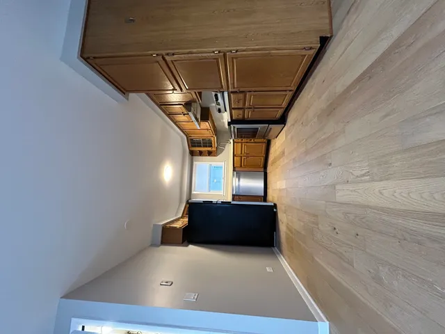 a view of empty room with window