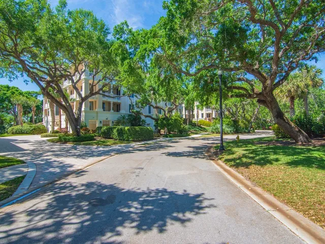 $1,295,000 | 601 North Swim Club Drive, Unit PHB, Vero Beach, FL 32963
