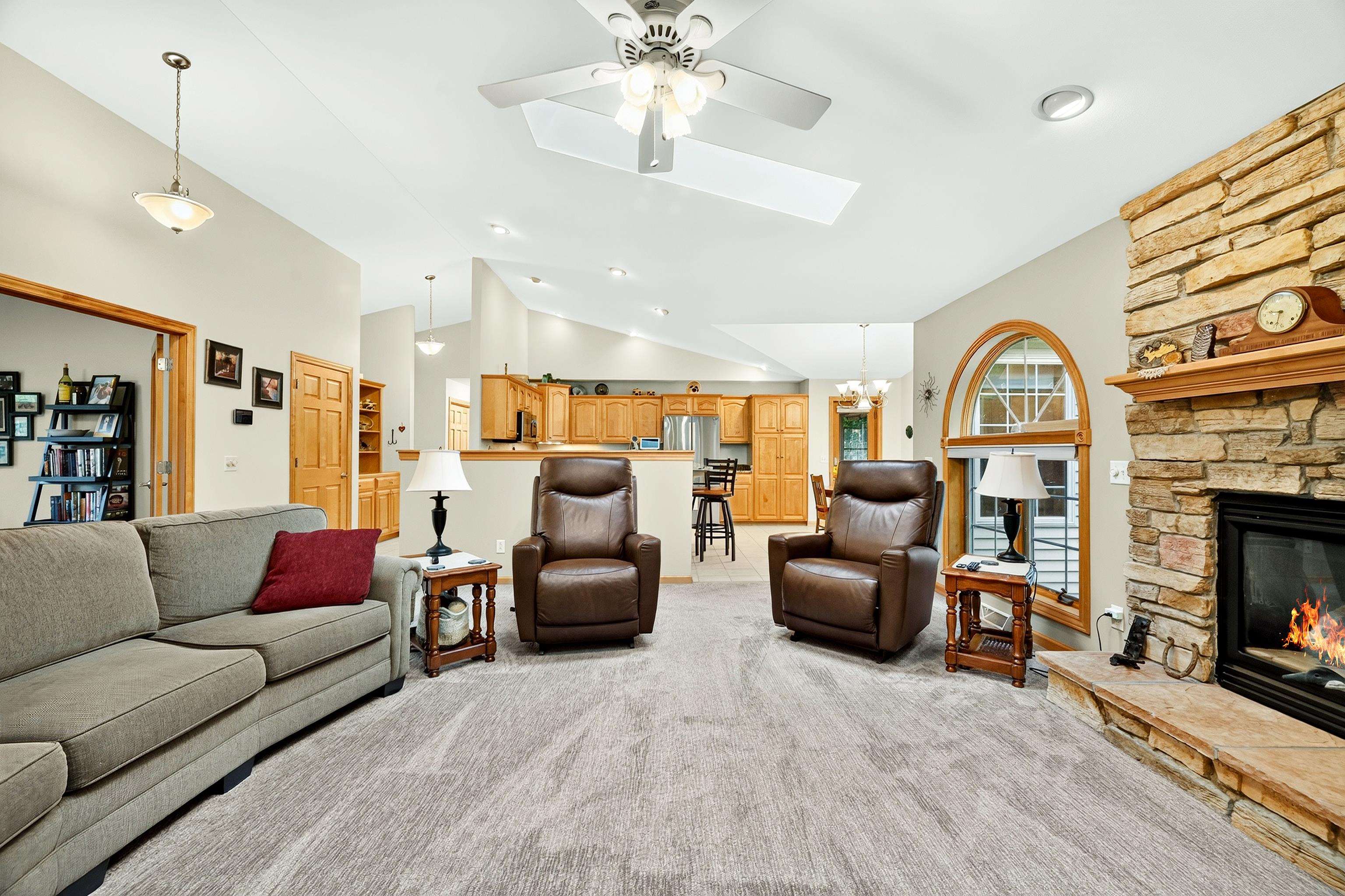 6101 Holscher Road McFarland, WI 53558 - Photo 5 of 48