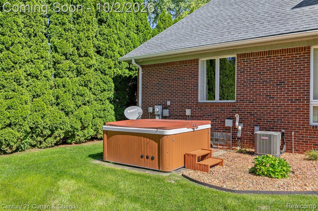 20175 Gill Road Livonia, MI 48152 - Photo 58 of 61 Gallery Image 58