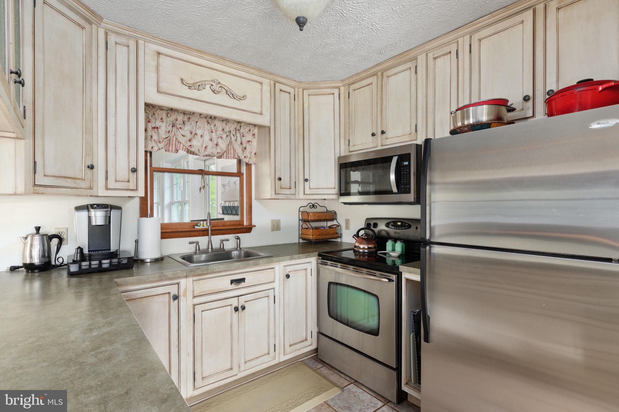 416 Boliver Road Fort Valley, VA 22652 - Photo 5 of 49