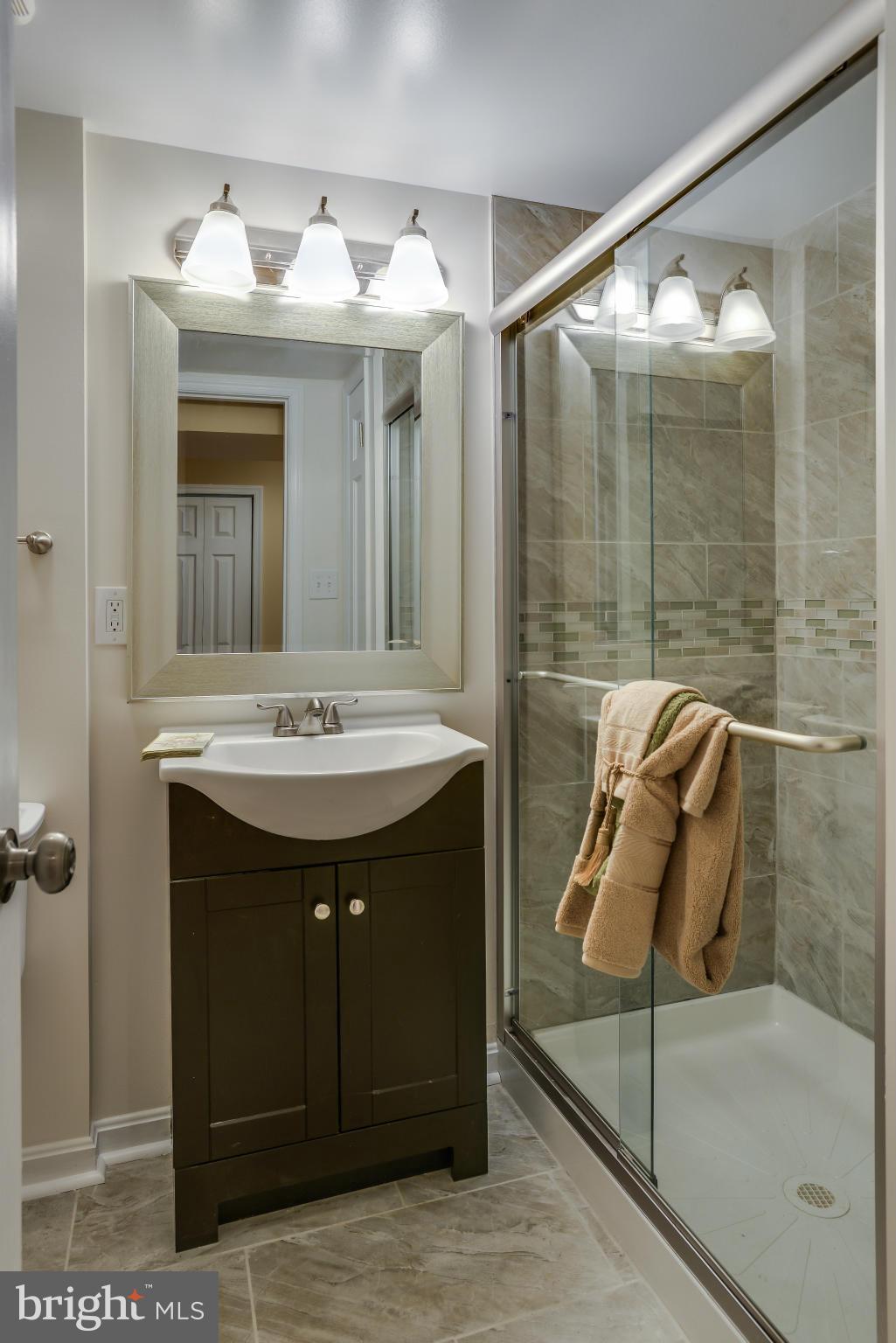 6019 Falkirk Road Baltimore, MD 21239 - Photo 14 of 27 Bath - Lower