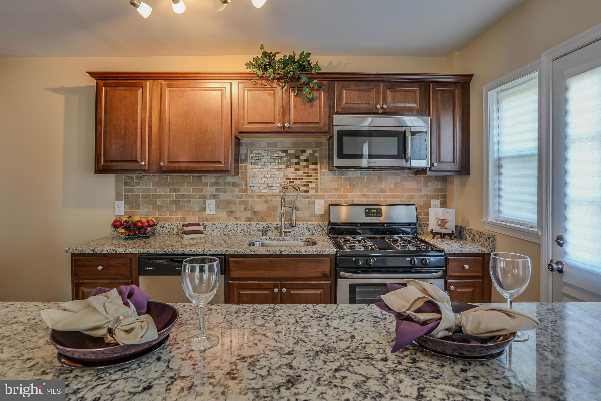 6019 Falkirk Road Baltimore, MD 21239 - Photo 3 of 27 Kitchen