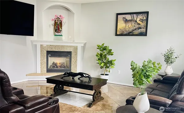 $740,000 | 7402 Olympic Drive, Everett, WA 98203