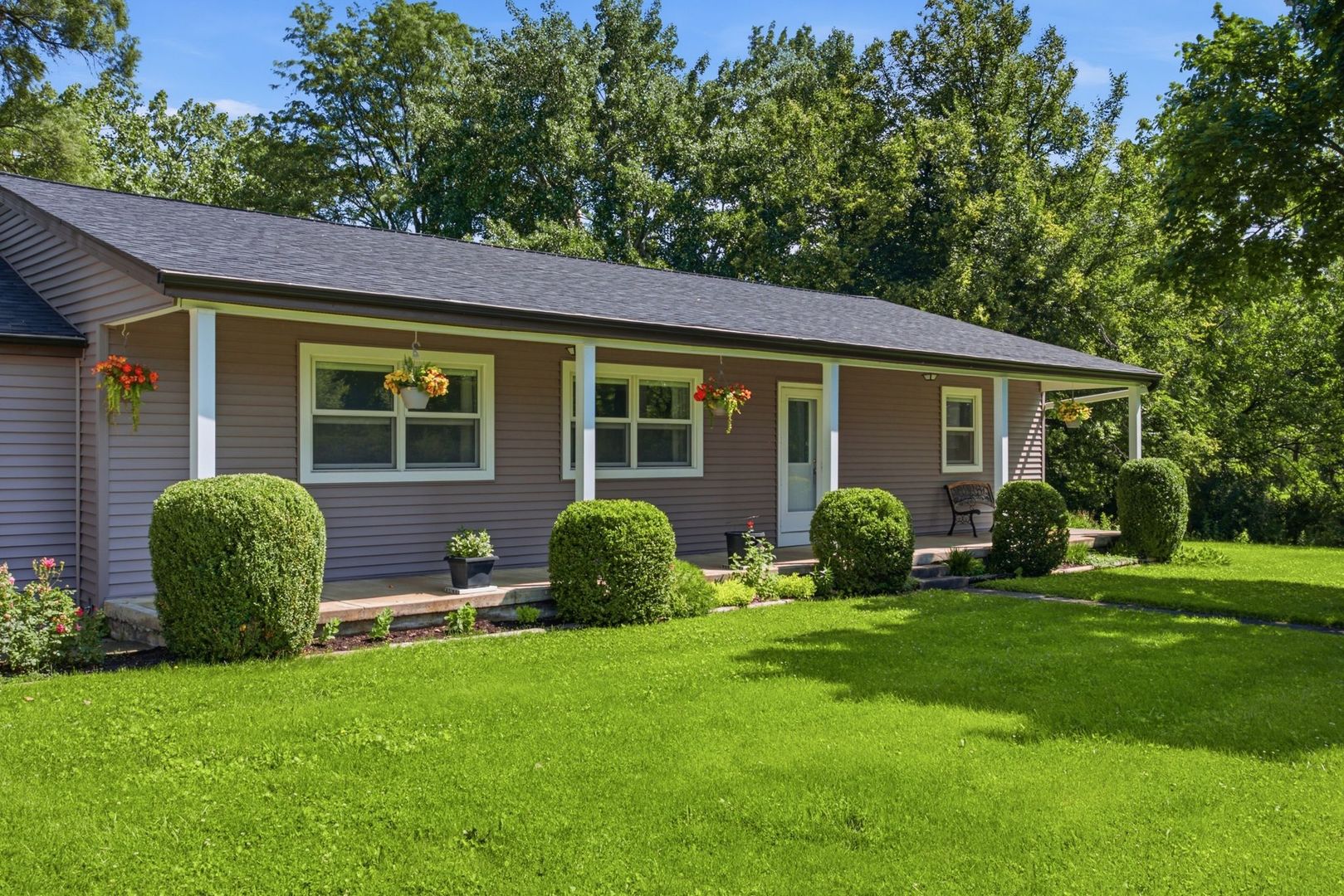 551 Rance Road Oswego, IL 60543 - Photo 2 of 48