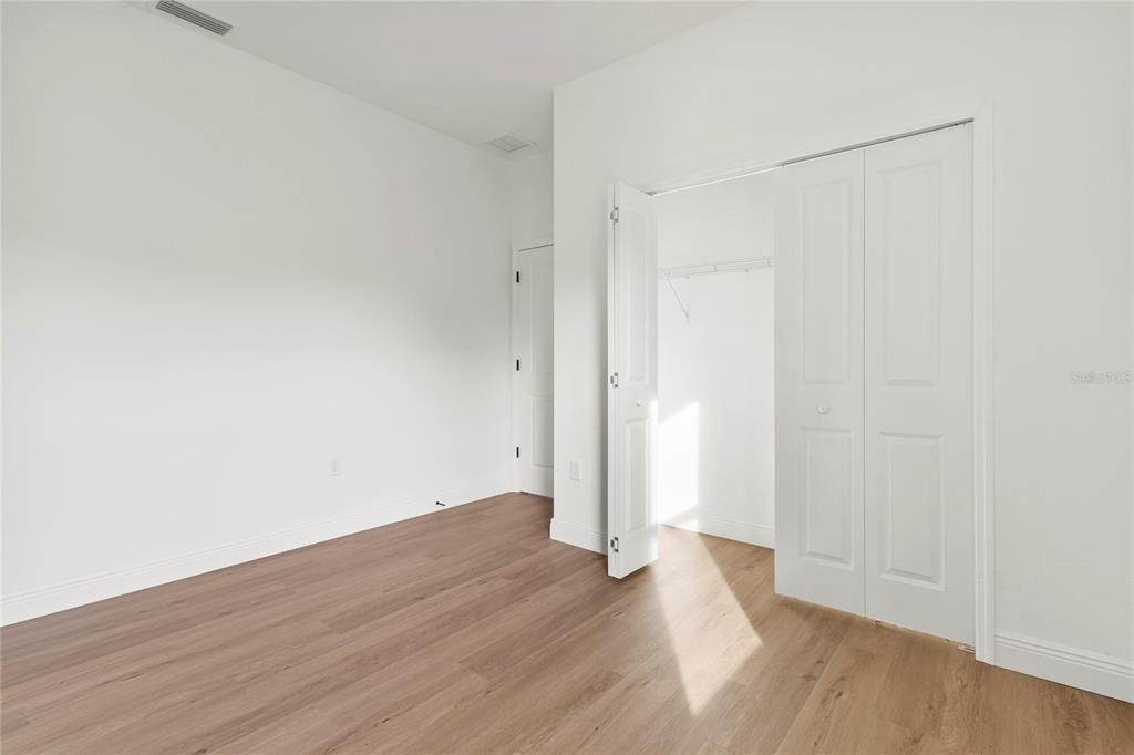 15136 Southwest 61st Court Road Ocala, FL 34473 - Photo 13 of 27 Gallery Image 13
