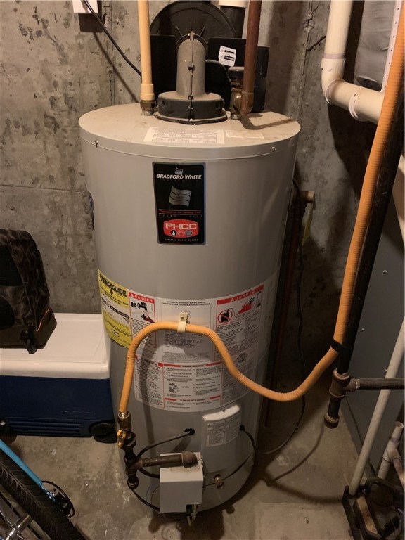 839 Fairmount Street Woonsocket, RI 02895 - Photo 15 of 18