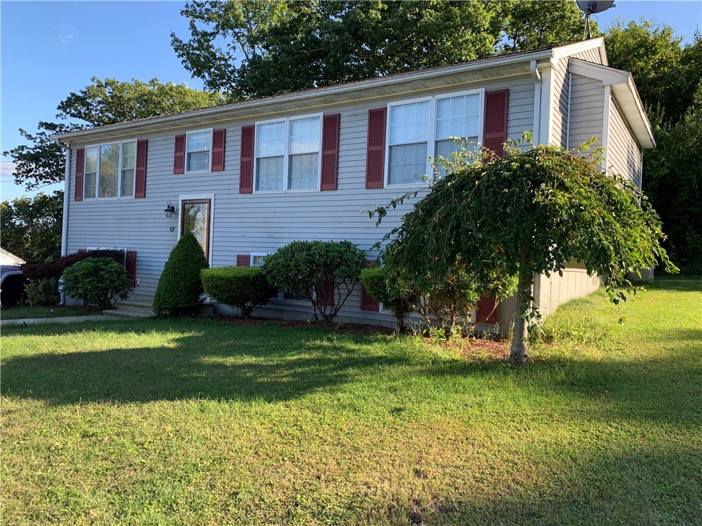 839 Fairmount Street Woonsocket, RI 02895 - Photo 2 of 18