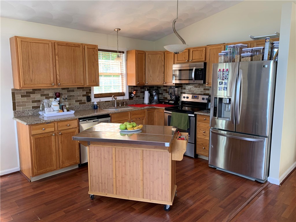 839 Fairmount Street Woonsocket, RI 02895 - Photo 4 of 18