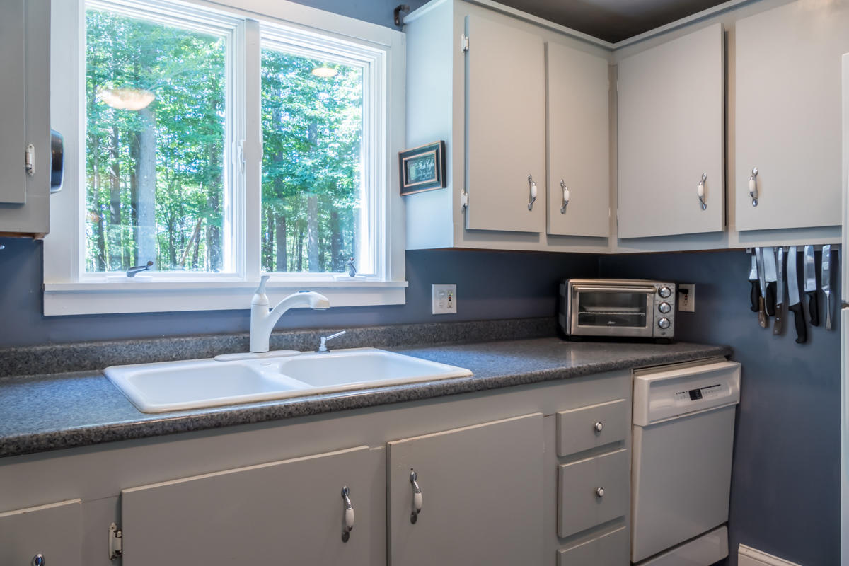 188 Bruce Hill Road Cumberland, ME 04021 - Photo 5 of 38 17-Kitchen3
