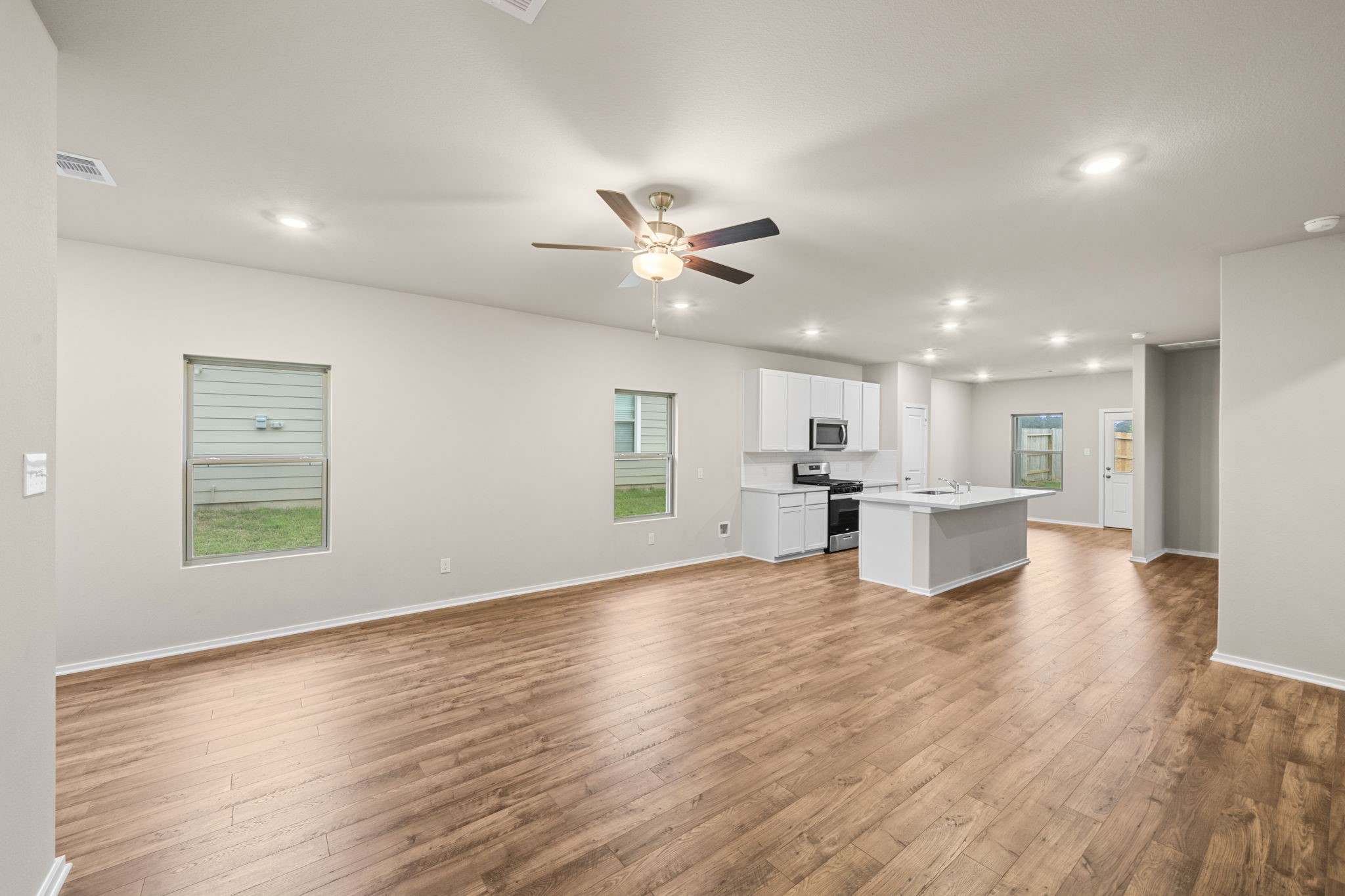 12182 Ridge Top Drive Conroe, TX 77304 - Photo 12 of 27